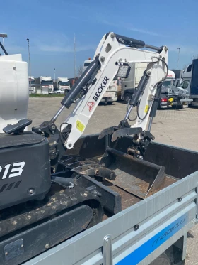 Багер Becker B13 B13 + ремарке, снимка 12