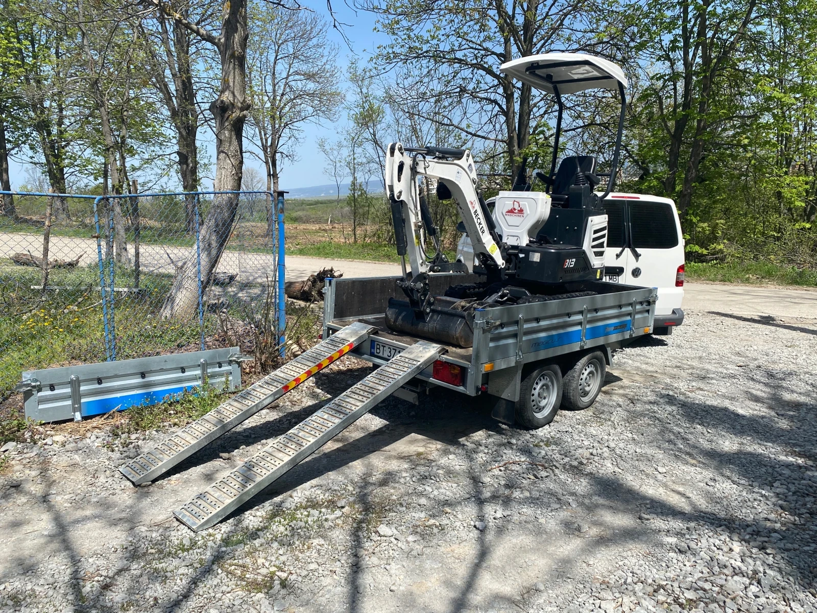 Багер Becker B13 B13 + ремарке, снимка 7 - Индустриална техника - 54217071