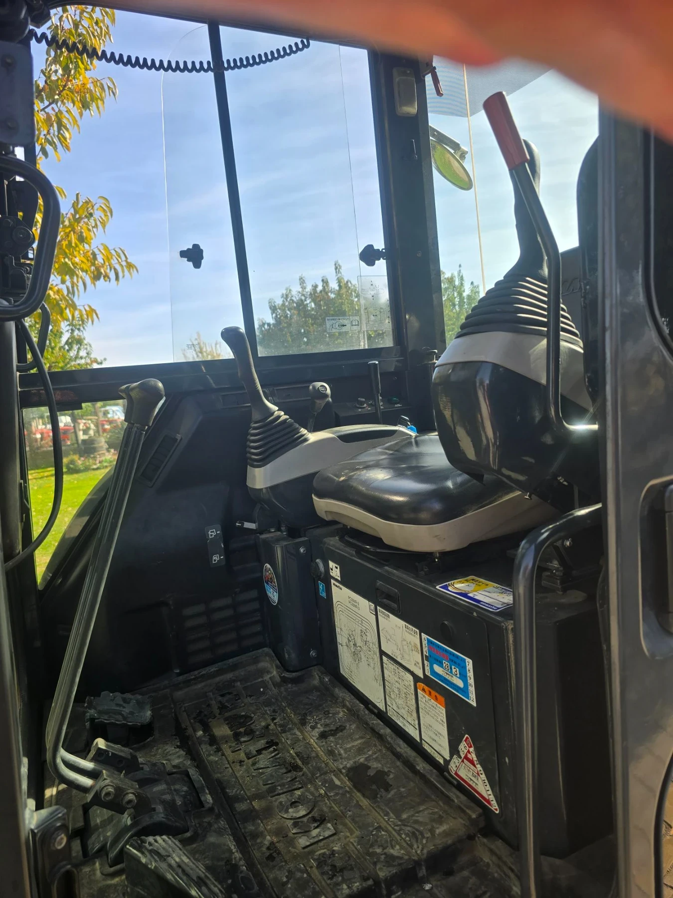 ����� Komatsu PC35MR | Mobile.bg � ����������� 7