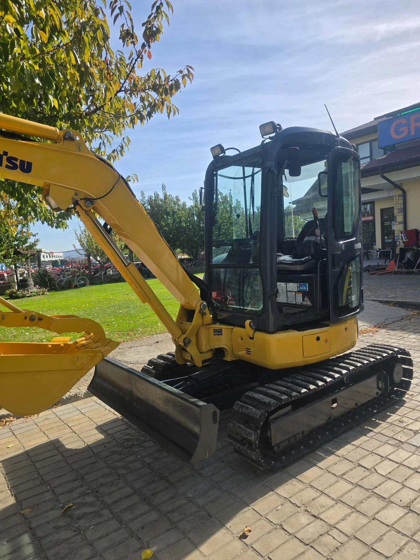 ����� Komatsu PC35MR | Mobile.bg � ����������� 9