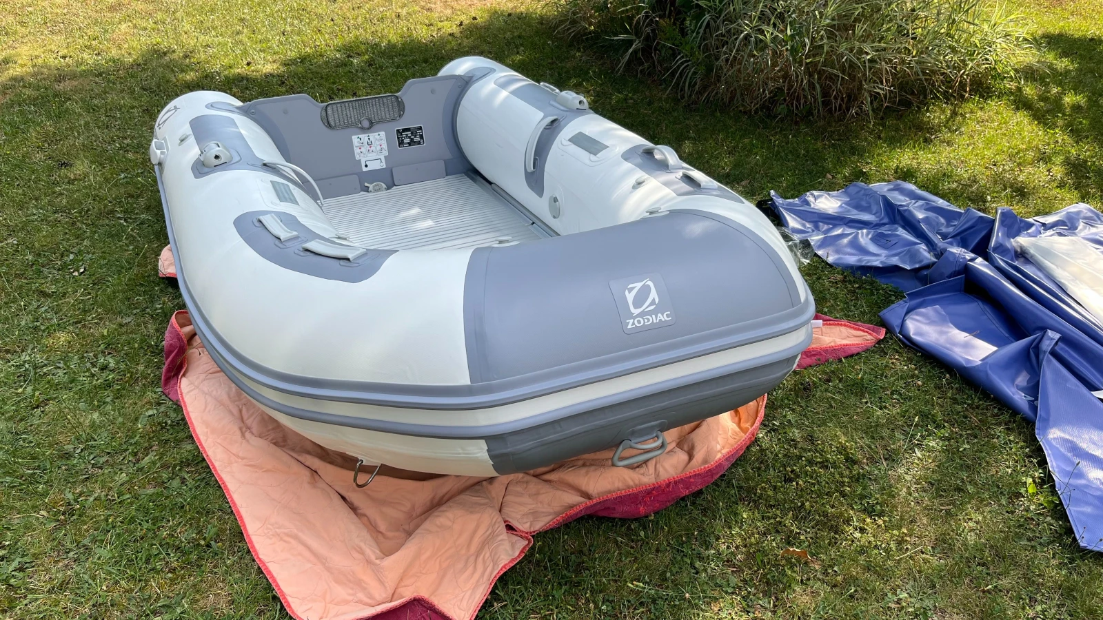 Надуваема лодка Zodiac Cadet Alu 270 - изображение 9