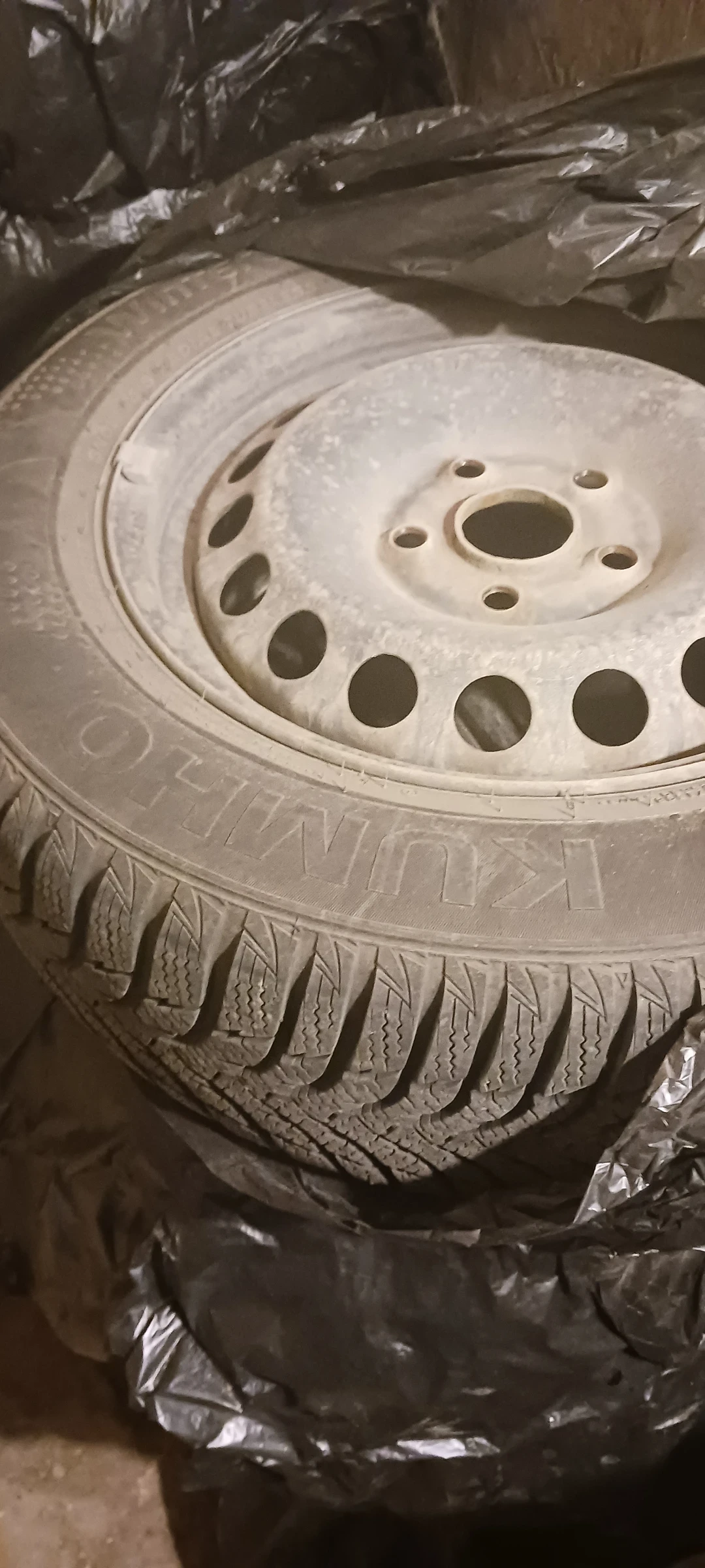    195/65R15  VW | Mobile.bg   4