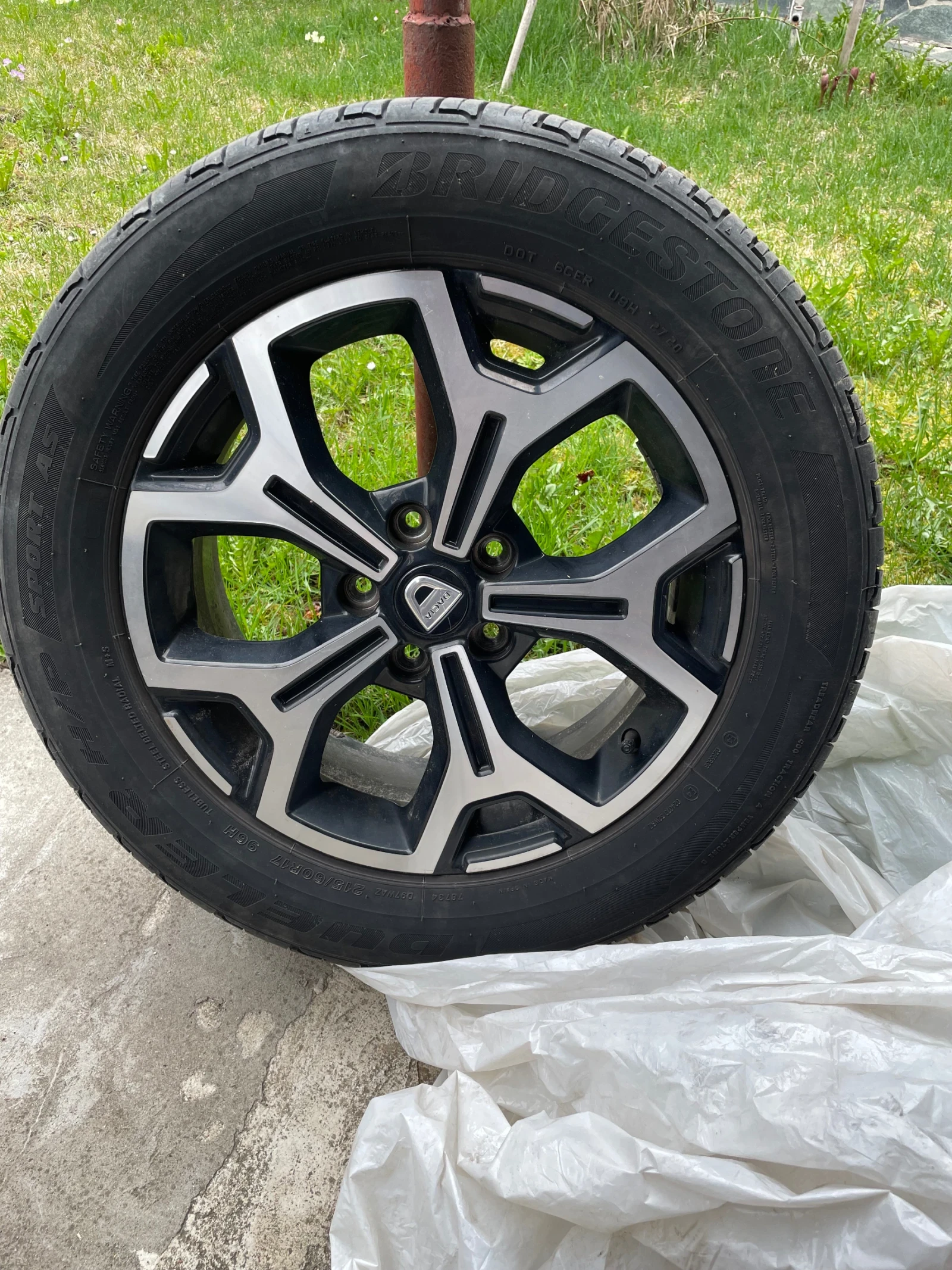 Гуми с джанти Bridgestone 215/60R17