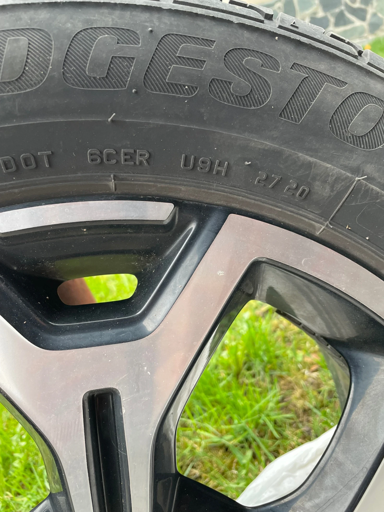 Гуми с джанти Bridgestone 215/60R17, снимка 3 - Гуми и джанти - 54202172