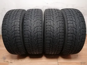 Гуми Зимни 215/60R17, снимка 1 - Гуми и джанти - 48526278