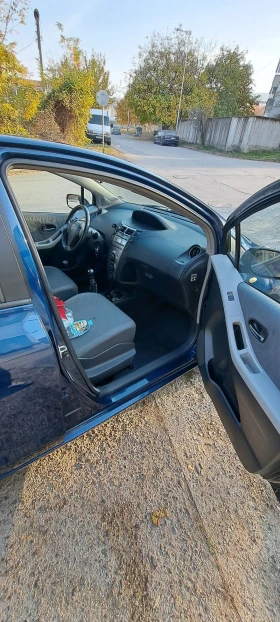 Toyota Yaris 6 скорости, снимка 3