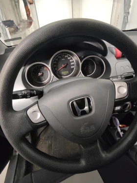 Honda Jazz 1.4 - 3500 € / 6845.40 лв. - 93274471 5