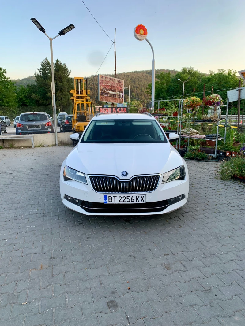 Skoda Superb 1.6, снимка 1 - Автомобили и джипове - 47180665