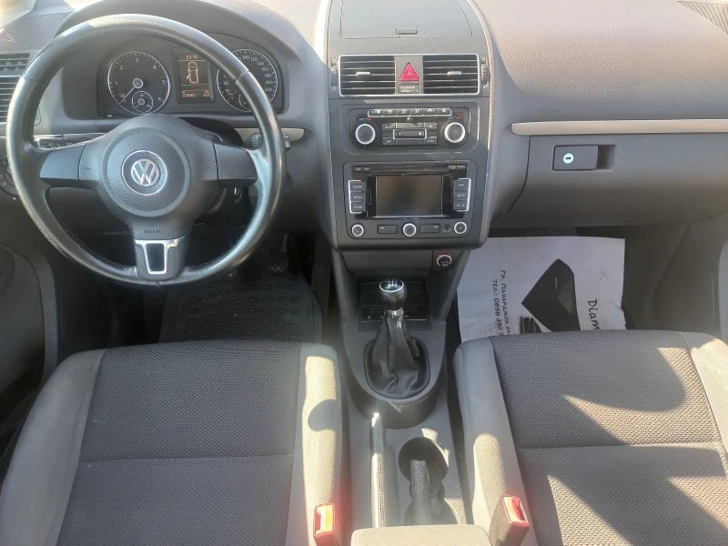 VW Touran 1.6TDI/105кс/, снимка 10 - Автомобили и джипове - 47589263