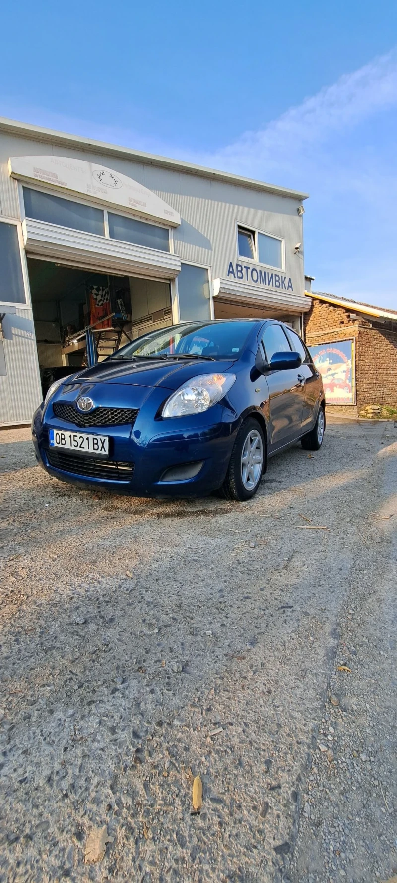 Toyota Yaris 6 скорости, снимка 8 - Автомобили и джипове - 47907895