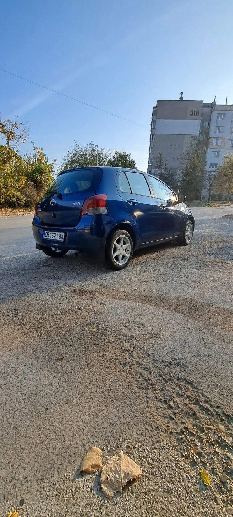 Toyota Yaris 6 скорости, снимка 14 - Автомобили и джипове - 47907895