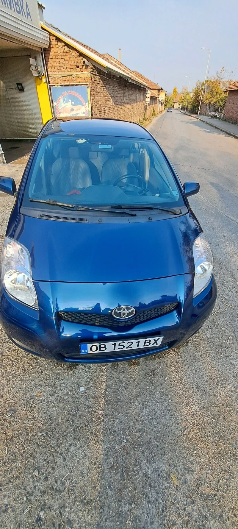 Toyota Yaris 6 скорости, снимка 1 - Автомобили и джипове - 47907895