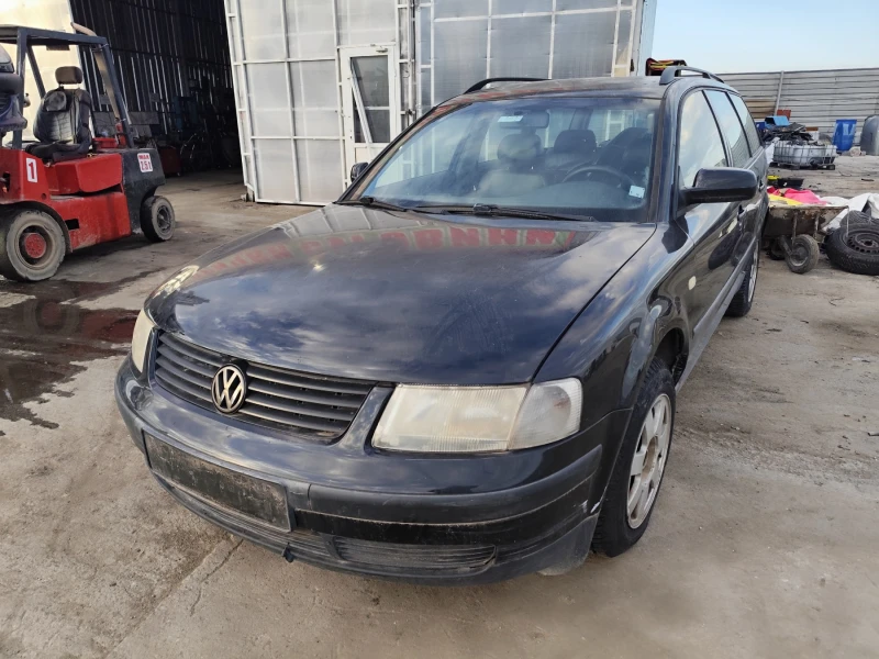 VW Passat 1.8, снимка 2 - Автомобили и джипове - 48630444