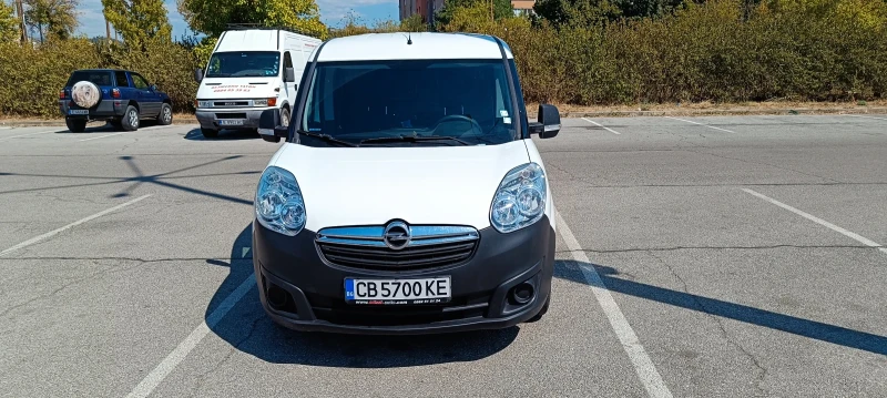 Opel Combo 1.6CDTI, снимка 5 - Автомобили и джипове - 49129496