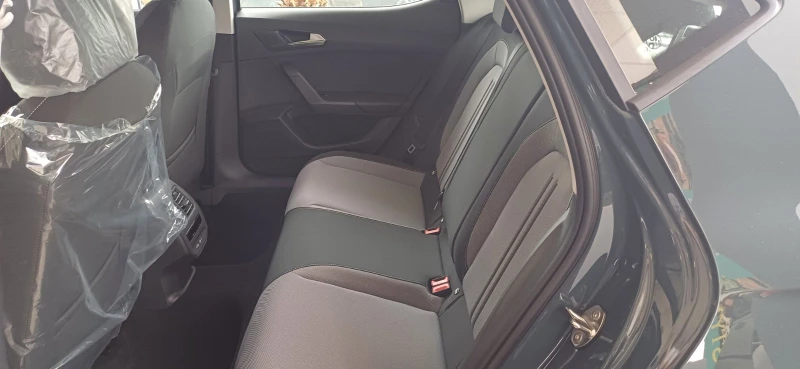 Seat Leon 1.5 eTSI , снимка 7 - Автомобили и джипове - 51060552