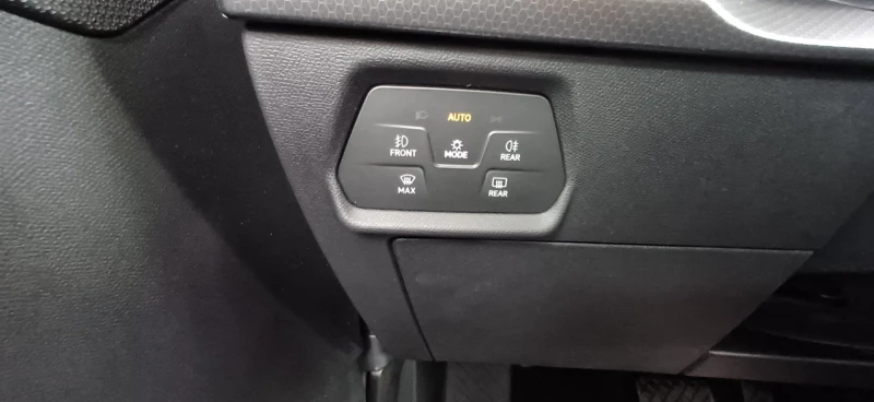 Seat Leon 1.5 eTSI , снимка 6 - Автомобили и джипове - 51060552
