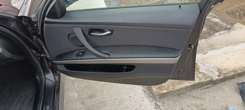 BMW 318, снимка 14 - Автомобили и джипове - 52476447