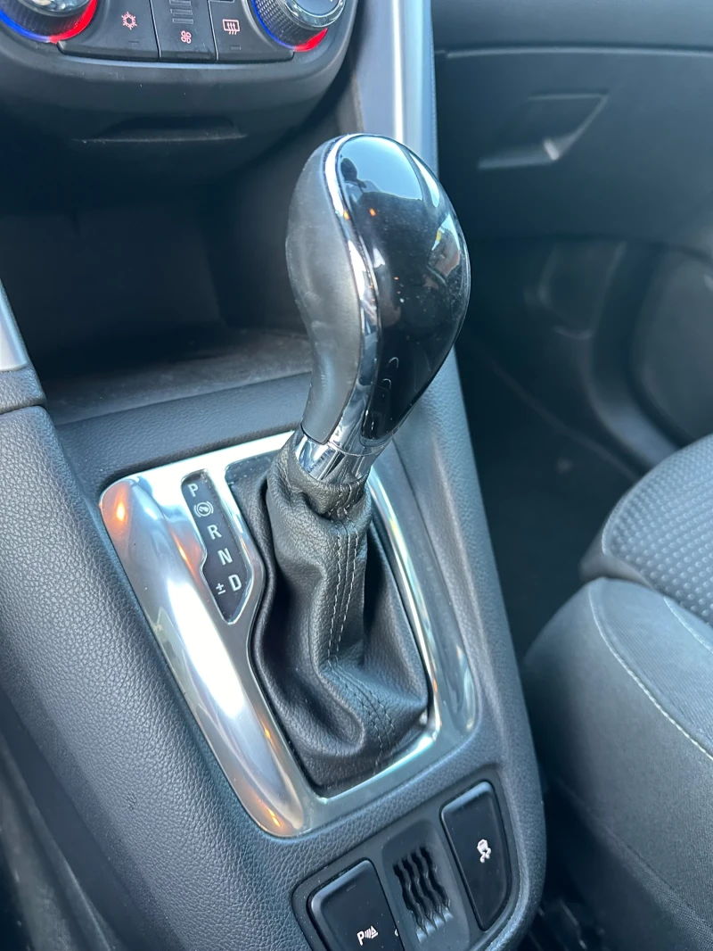 Opel Zafira 2.0 АВТОМАТИК , снимка 9 - Автомобили и джипове - 53088937