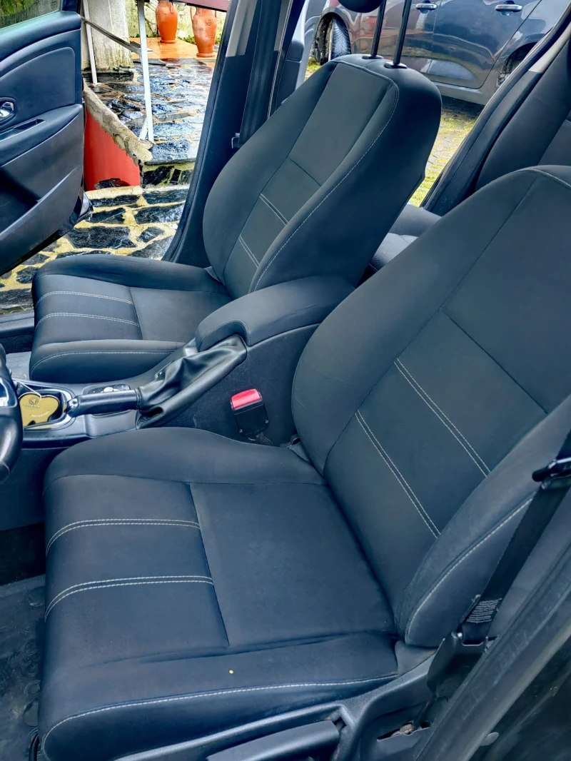 Renault Megane 1.5 dci 110, снимка 8 - Автомобили и джипове - 53144741