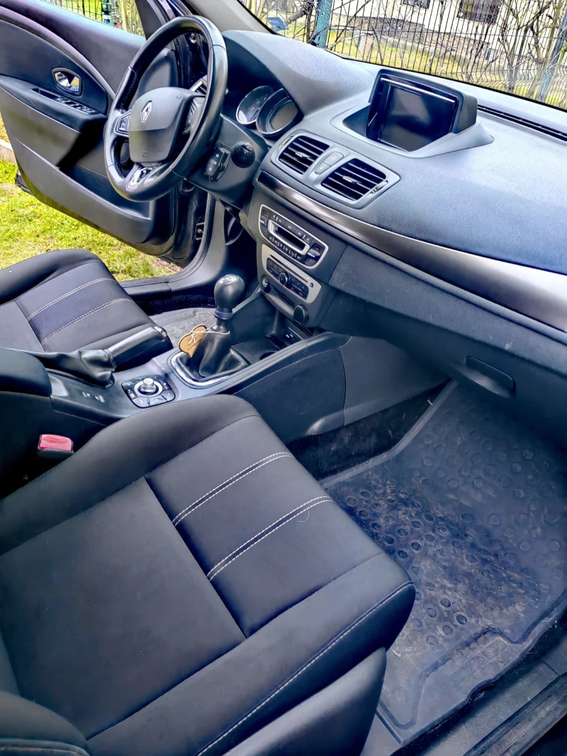 Renault Megane 1.5 dci 110, снимка 9 - Автомобили и джипове - 53144741
