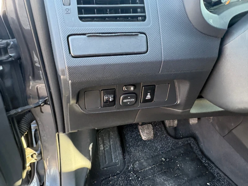 Toyota Auris, снимка 6 - Автомобили и джипове - 53152245