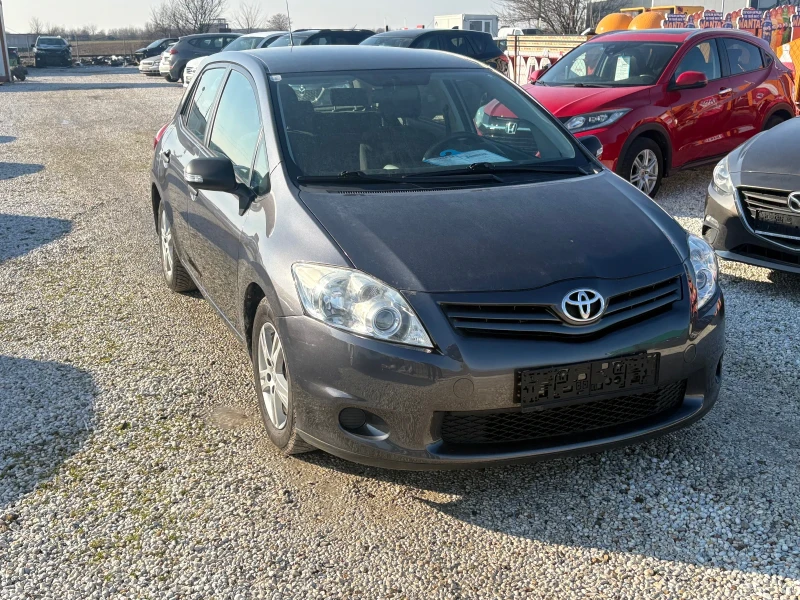 Toyota Auris, снимка 2 - Автомобили и джипове - 53152245