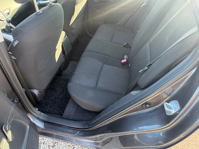 Toyota Auris, снимка 13 - Автомобили и джипове - 53152245