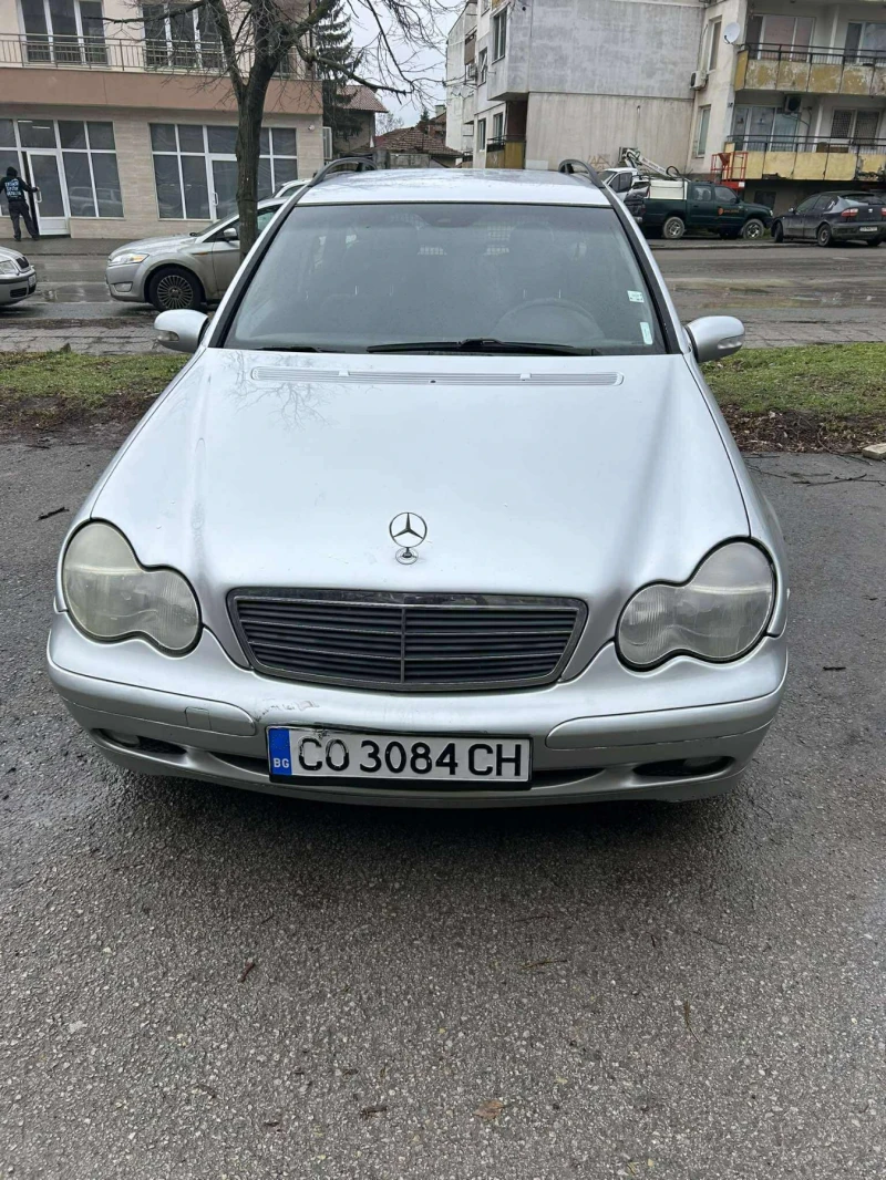 Mercedes-Benz C 200, снимка 10 - Автомобили и джипове - 53336745