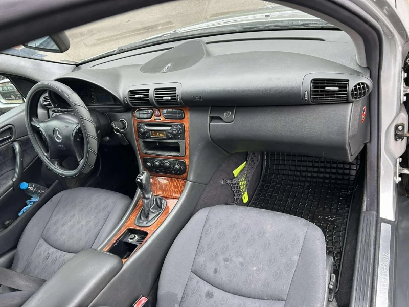 Mercedes-Benz C 200, снимка 6 - Автомобили и джипове - 53336745