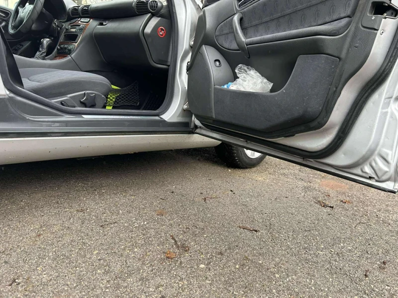 Mercedes-Benz C 200, снимка 11 - Автомобили и джипове - 53336745