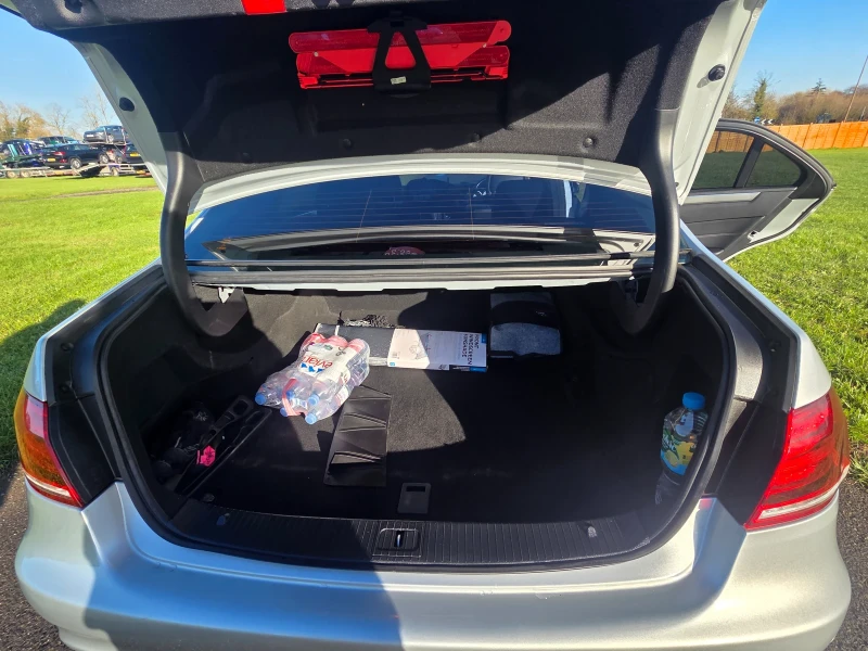 Mercedes-Benz E 350 лек, снимка 8 - Автомобили и джипове - 53429250