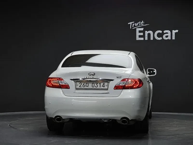Infiniti M 37 3.7 - САМО 30% АВАНС, снимка 4 - Автомобили и джипове - 56285479