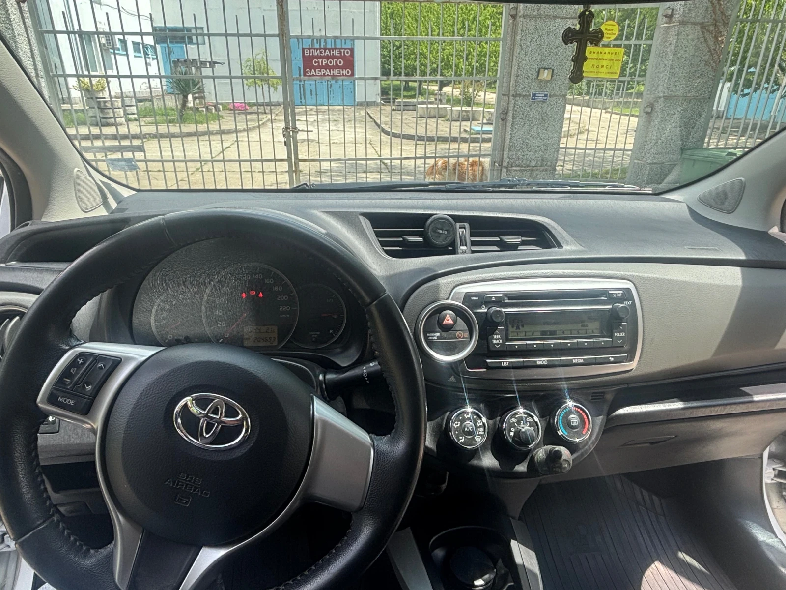 Toyota Yaris  - изображение 6
