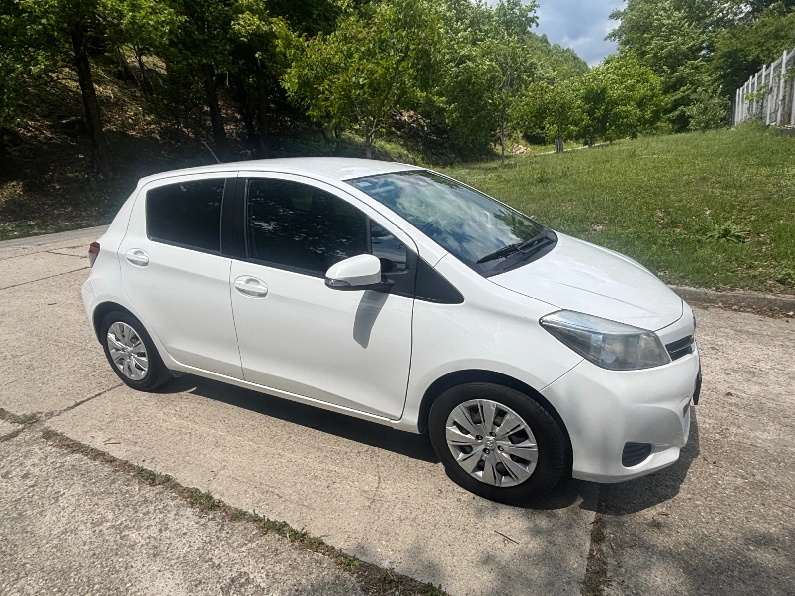 Toyota Yaris  - изображение 4