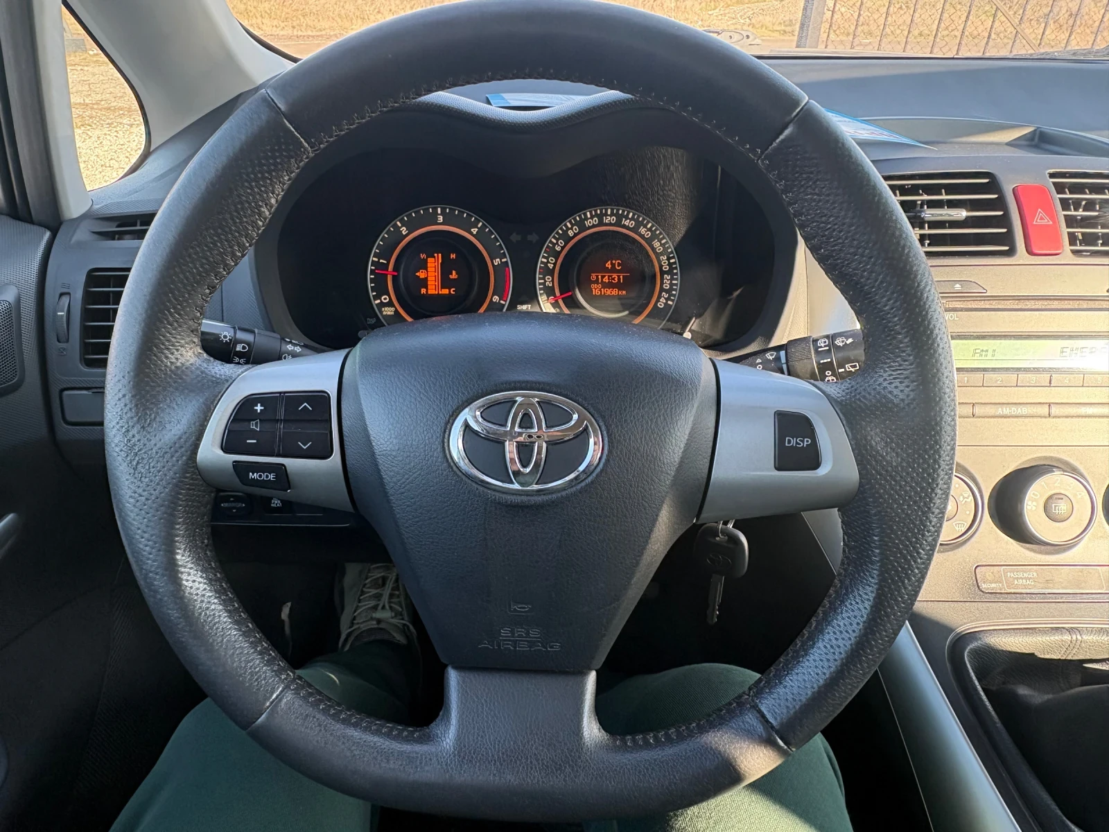 Toyota Auris  - изображение 8
