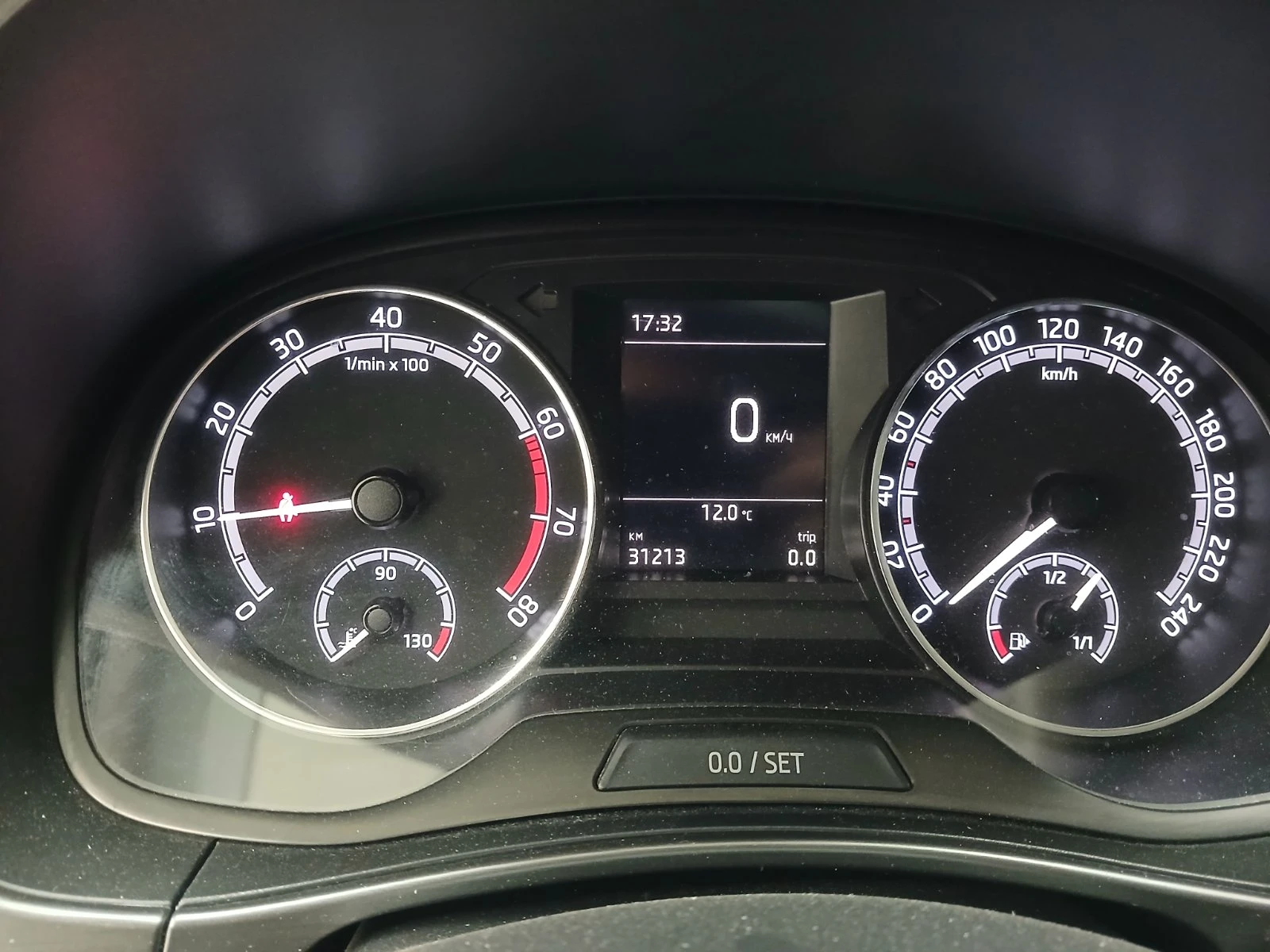 Skoda Fabia Edition 1, 0 TSI 95 к.с. 5-степенна механична - изображение 9