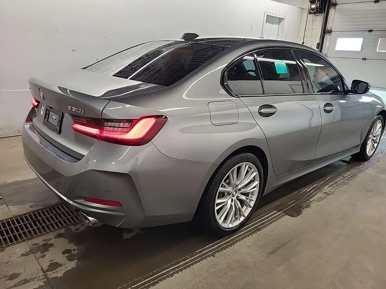 BMW 330 xDrive * Laser * Без инциденти * CARFAX *  - изображение 4