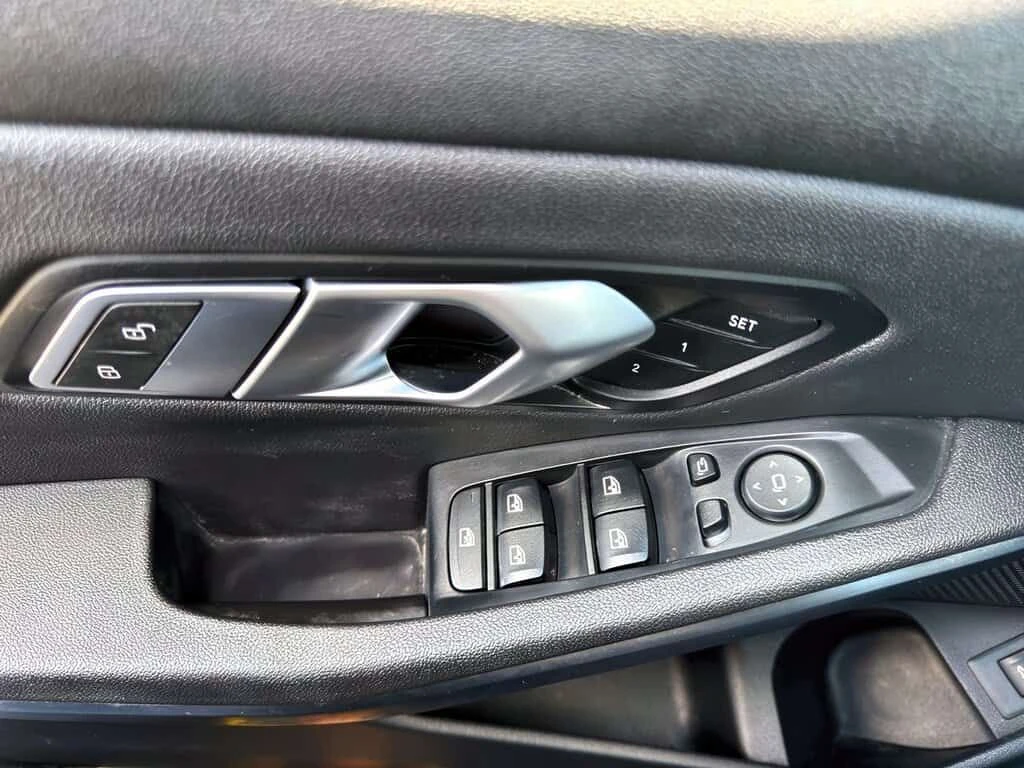 BMW 330 * 330i xDrive Heated Steering Wheel | Leather Inte | Mobile.bg � ����������� 11