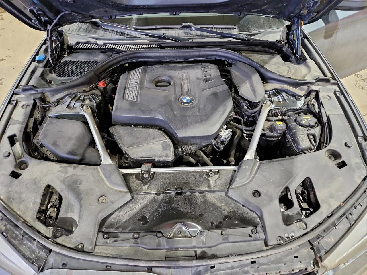 BMW 530 2l Xi, снимка 11 - Автомобили и джипове - 53831567