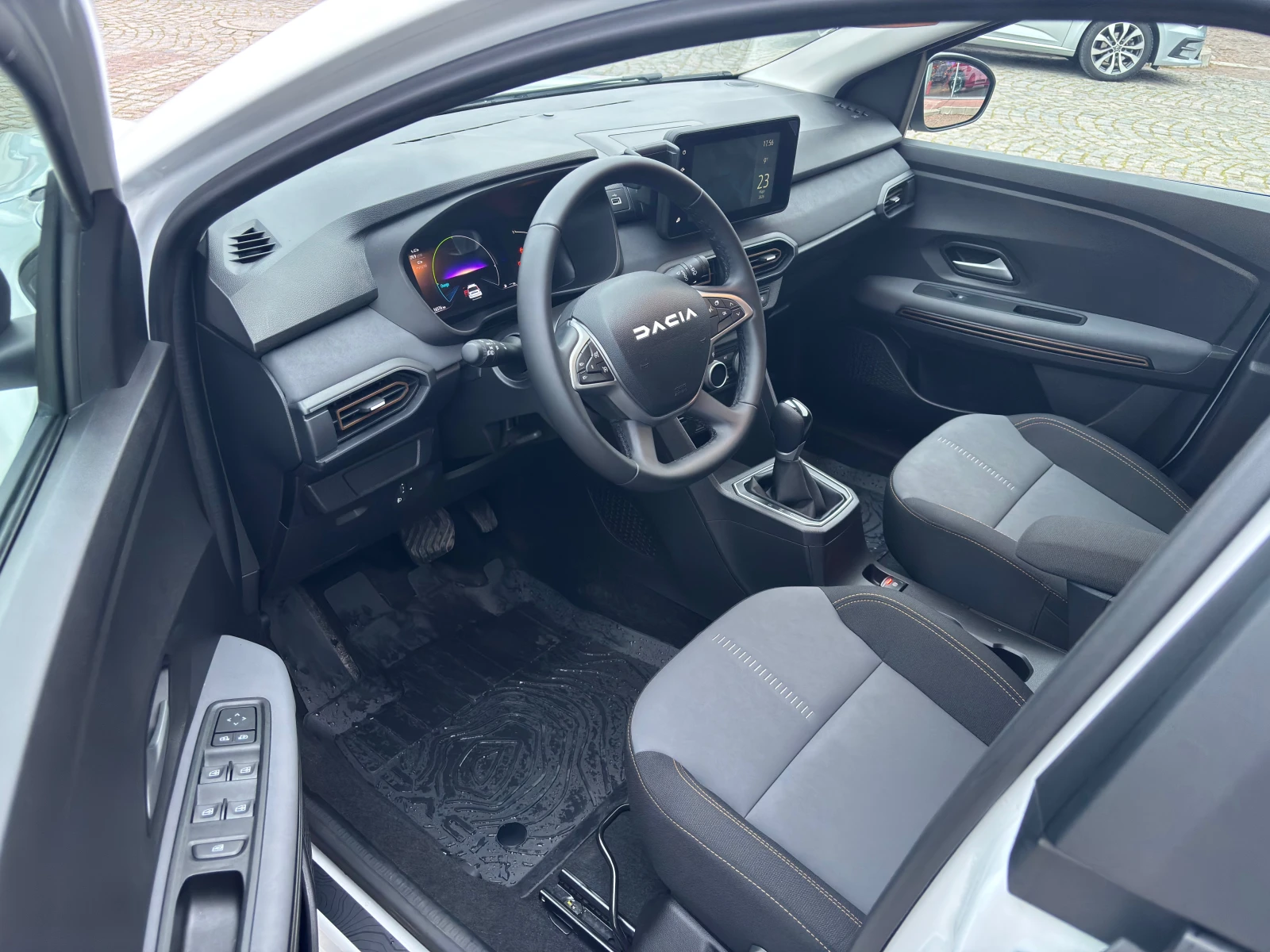 Dacia Jogger HYBRID 140 | Mobile.bg � ����������� 14