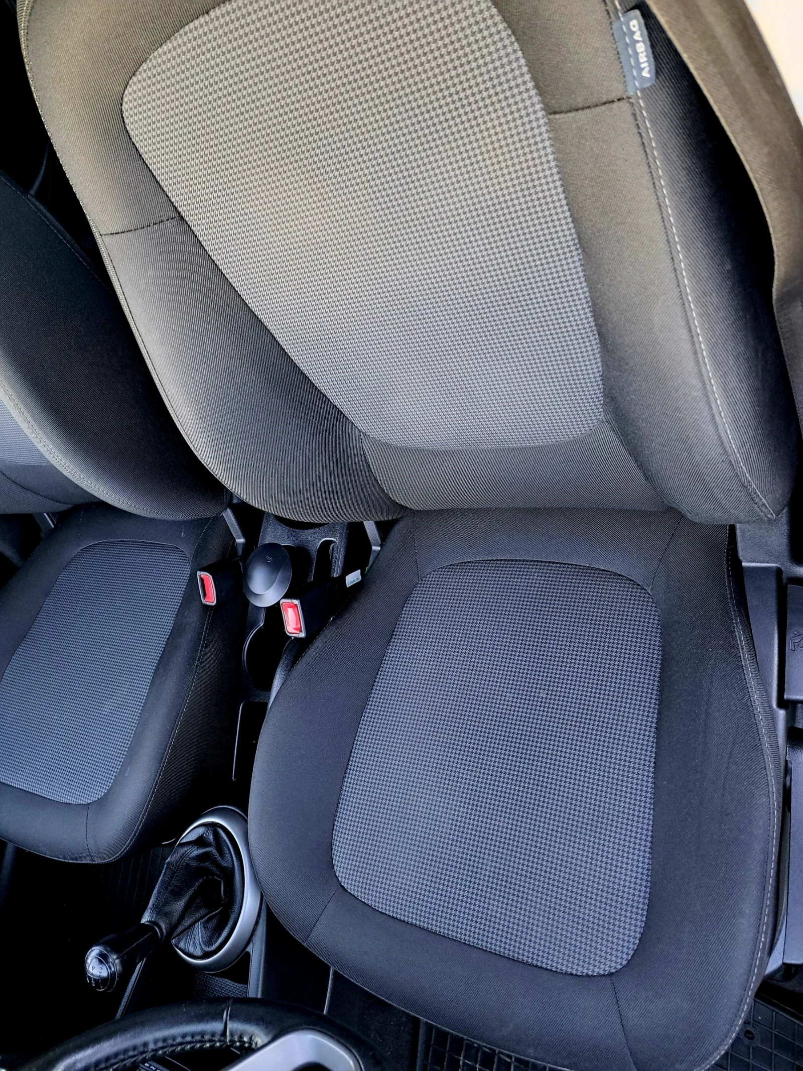 Hyundai I20 1.25 i 85кс., снимка 8 - Автомобили и джипове - 54075339