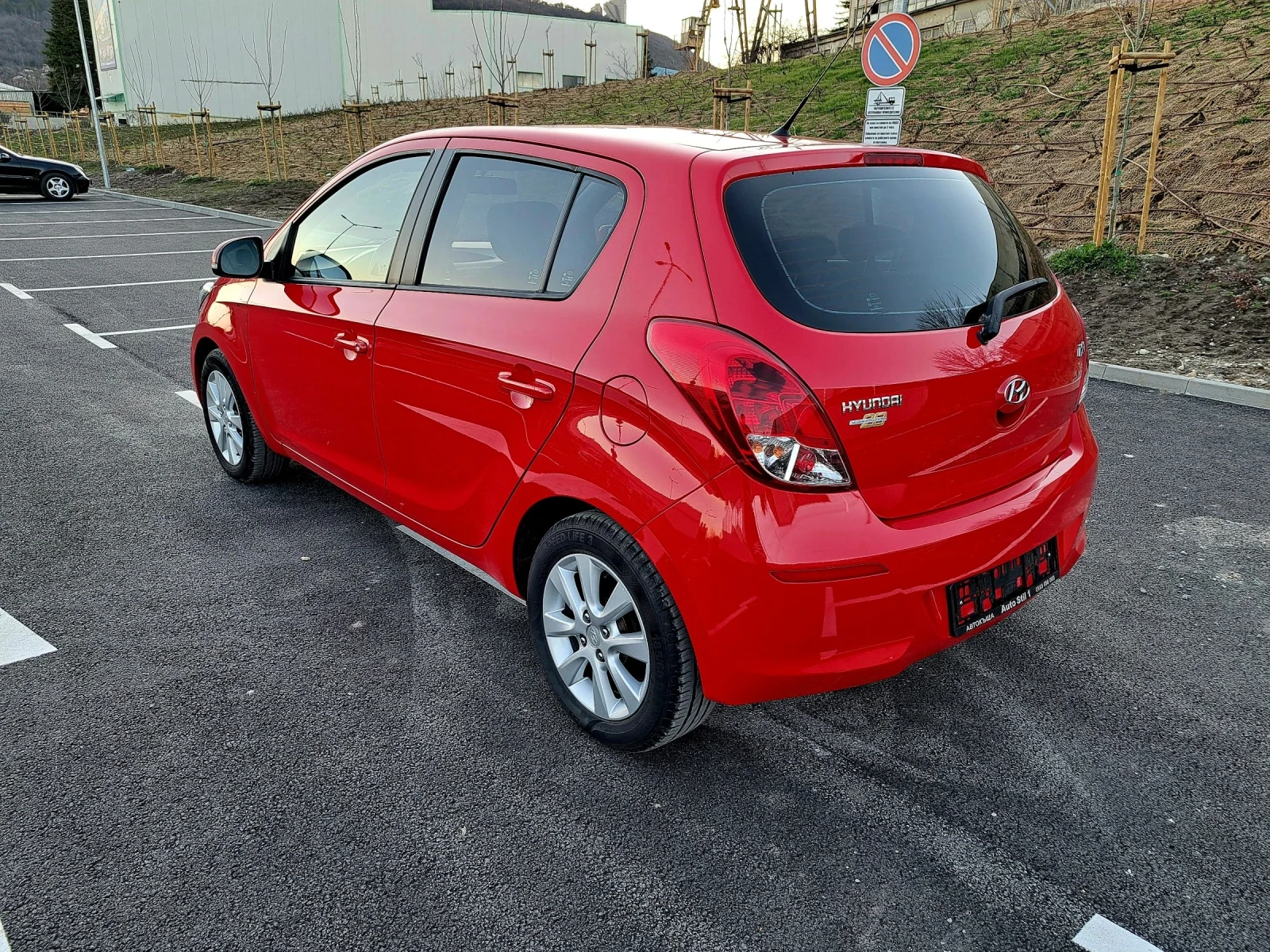 Hyundai I20 1.25 i 85кс., снимка 12 - Автомобили и джипове - 54075339