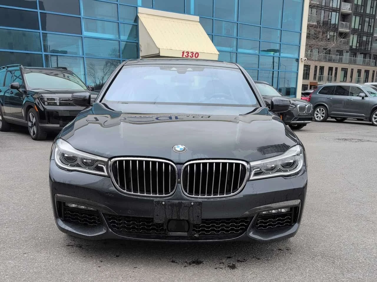 BMW 750 LI| HUD| 360| МАСАЖ| ОБДУХВАНЕ| 2 КЛЮЧА, снимка 2 - Автомобили и джипове - 54387940