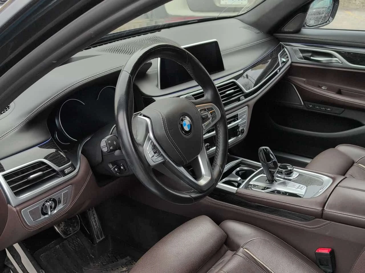 BMW 750 LI| HUD| 360| МАСАЖ| ОБДУХВАНЕ| 2 КЛЮЧА, снимка 7 - Автомобили и джипове - 54387940