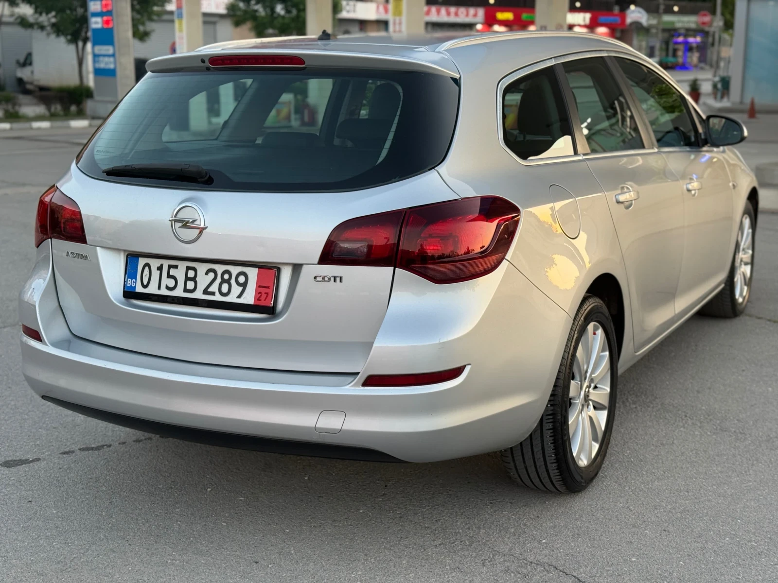 Opel Astra 1.7 CDTI 125 k.c, снимка 4 - Автомобили и джипове - 54596811