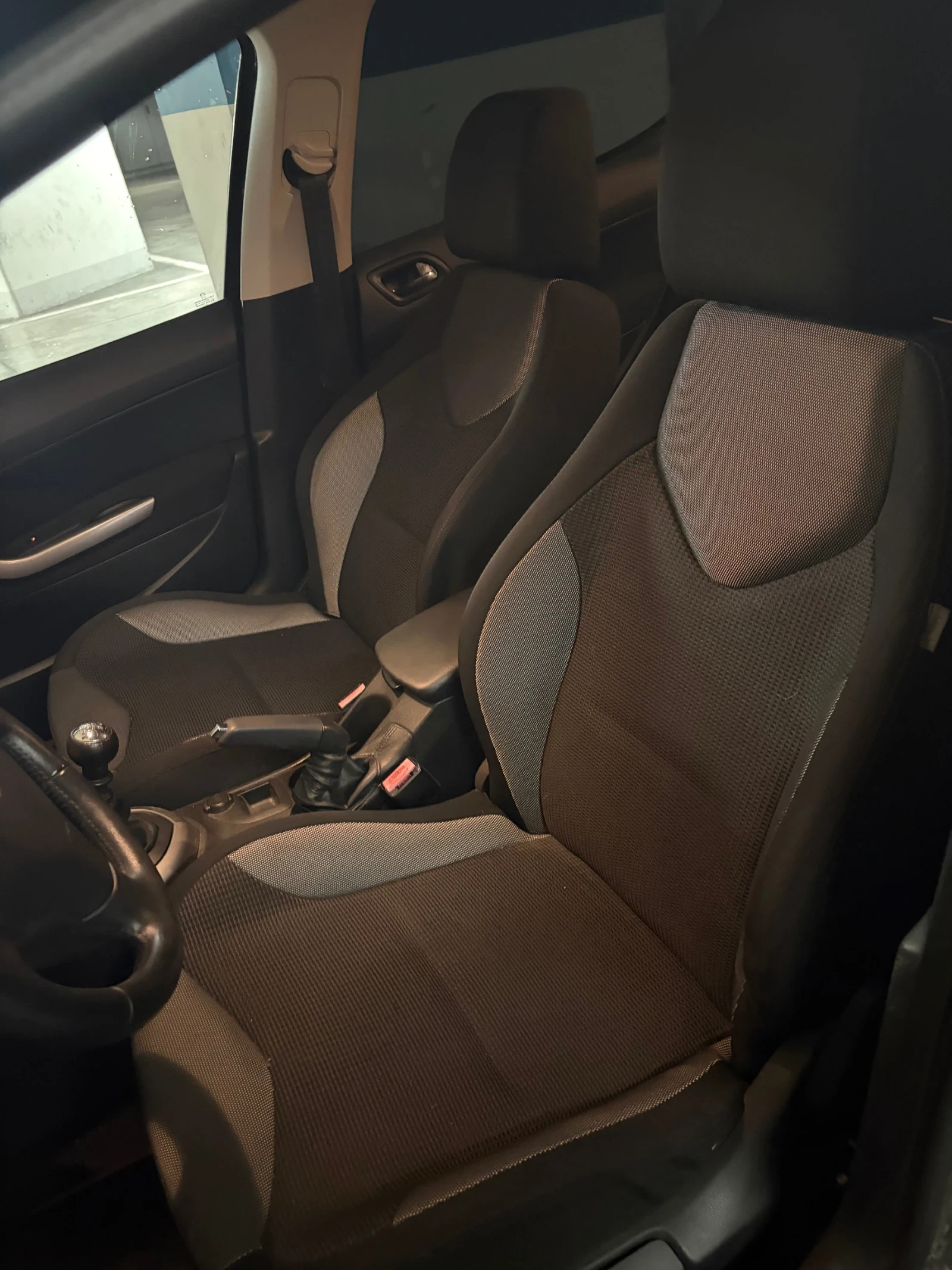 Peugeot 308 1.6 e-HDi FACE 180.000k , снимка 7 - Автомобили и джипове - 55202071