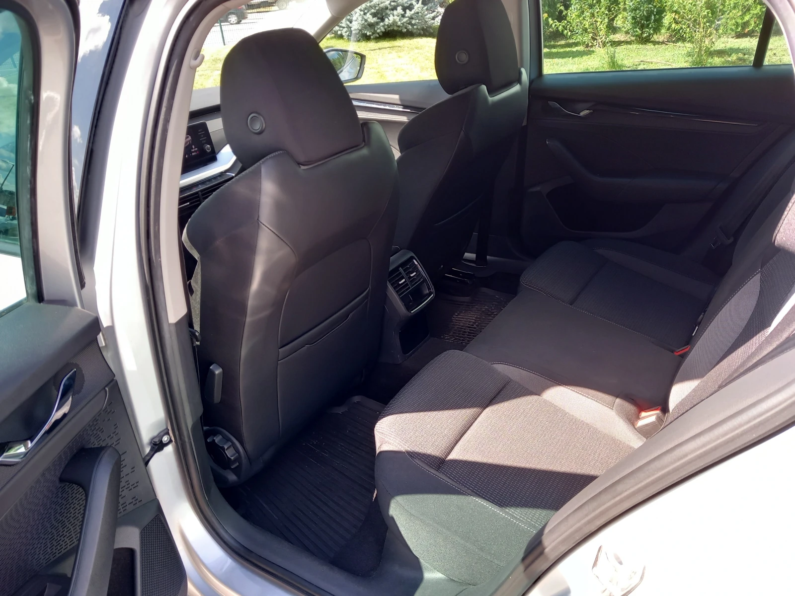 Skoda Octavia 2.0 TDI/7DSG, снимка 7 - Автомобили и джипове - 55412798