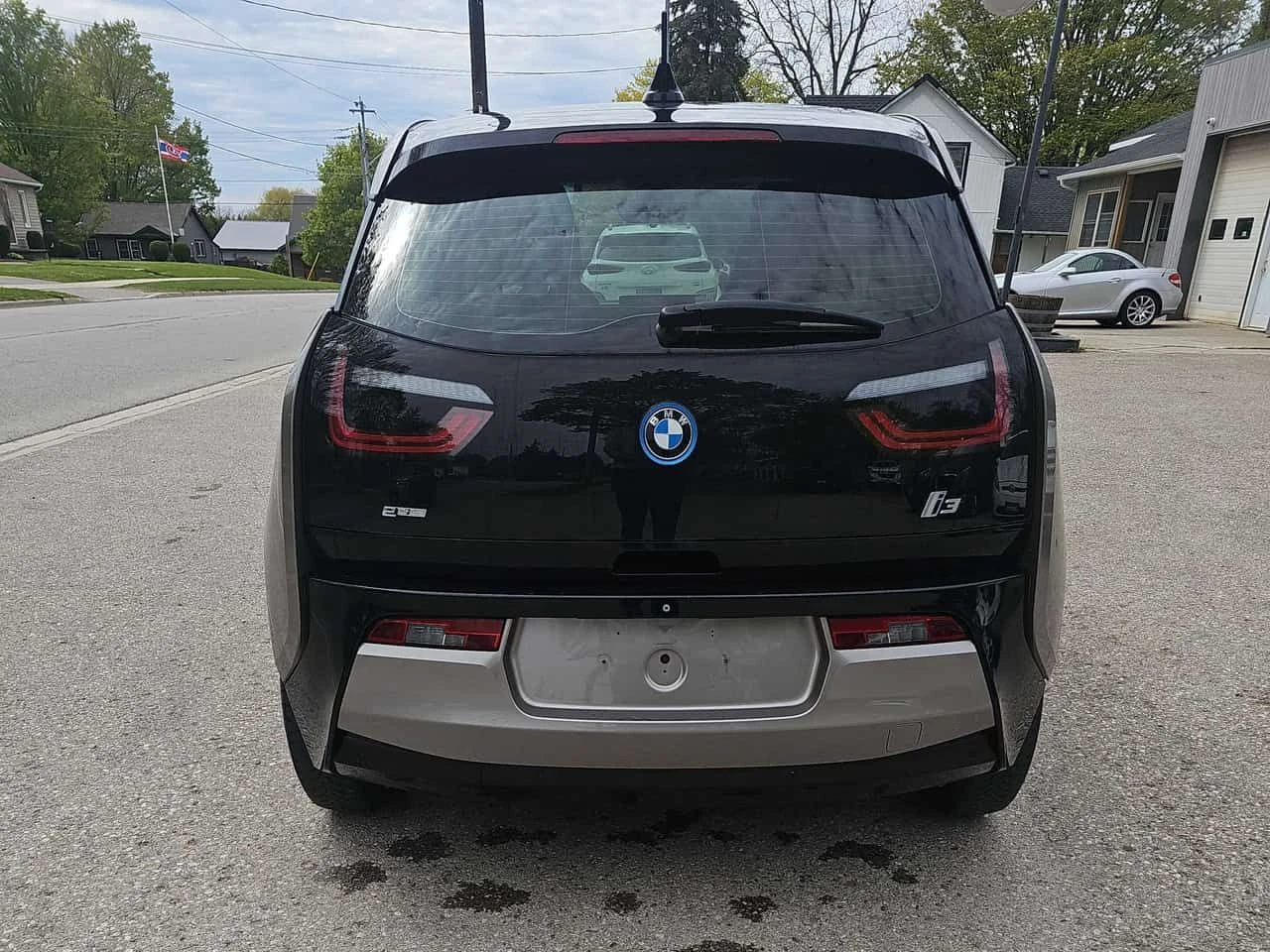 BMW i3 * 4dr HB * CARFAX * ����� �� ����������� | Mobile.bg � ����������� 4