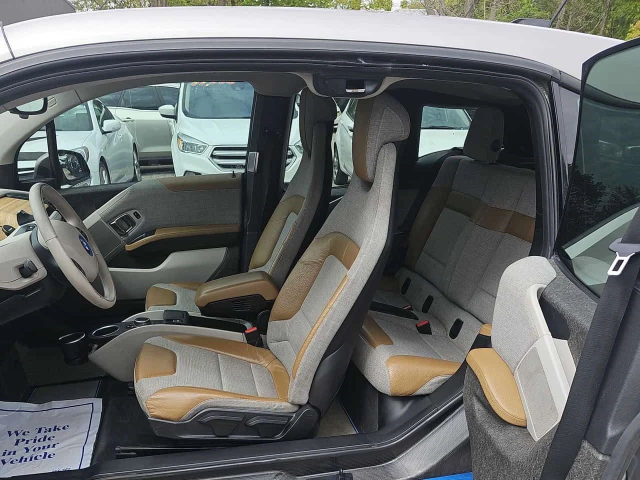 BMW i3 * 4dr HB * CARFAX * ����� �� ����������� | Mobile.bg � ����������� 10