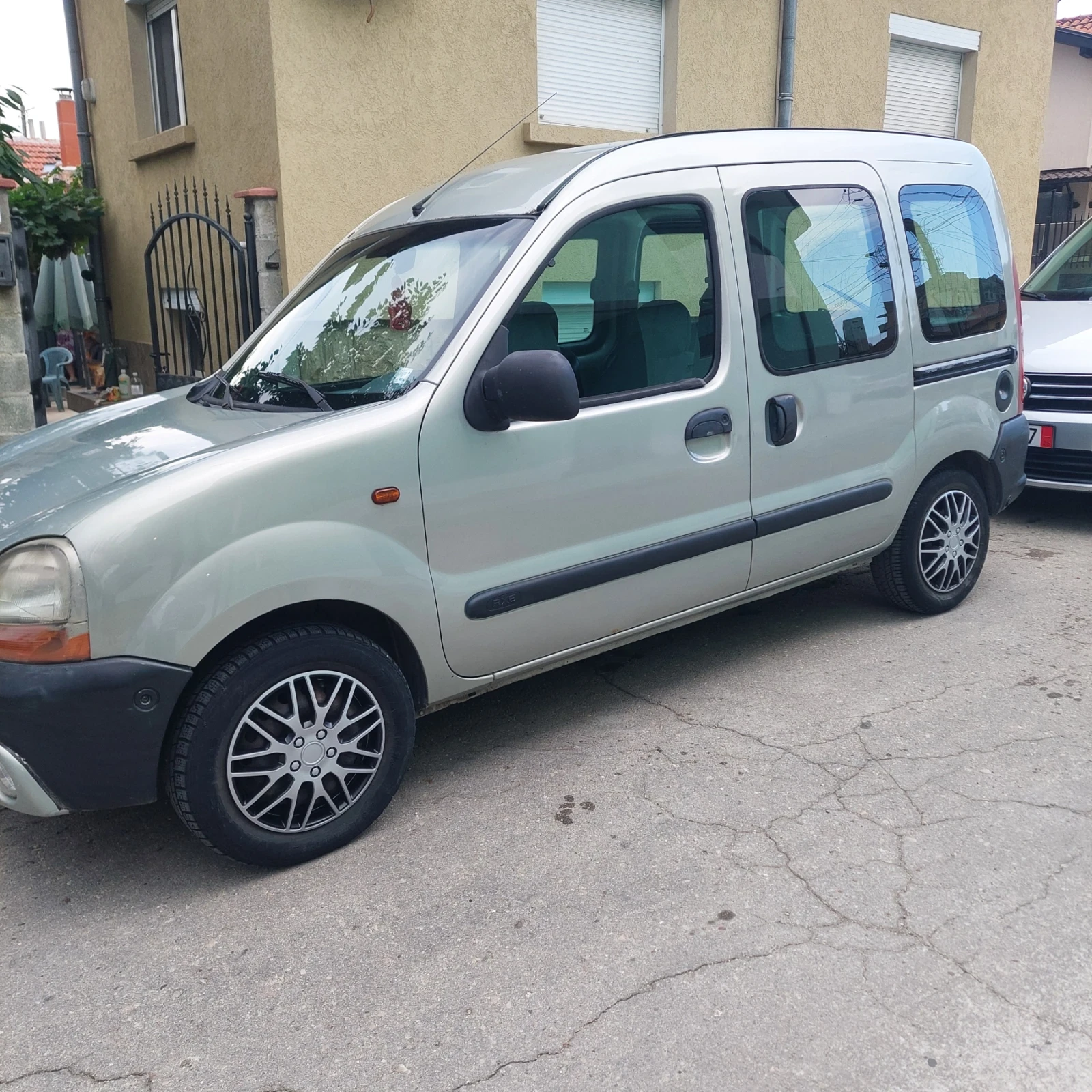Renault Kangoo, снимка 17 - Автомобили и джипове - 55623214